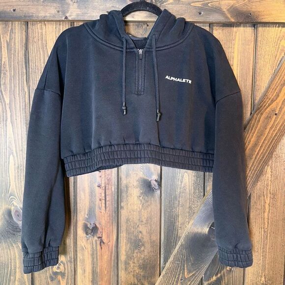 Alphalete Women's Classic Capital Crop Half Zip Hoodie - Picture 1 of 3